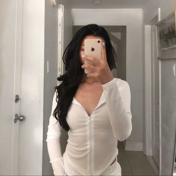 Boohoo • zip front long sleeve ribbed top - Picture 2 of 4